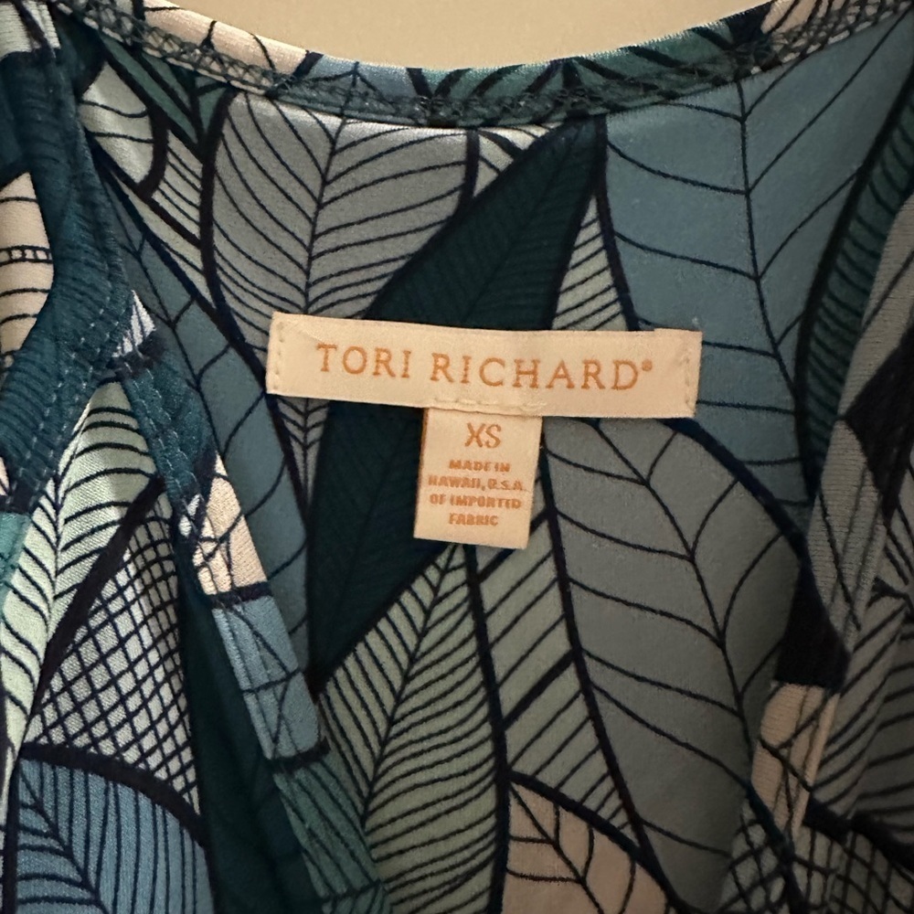 Blue and Green Leaf Print Maxi Dress - Picture 3 of 6